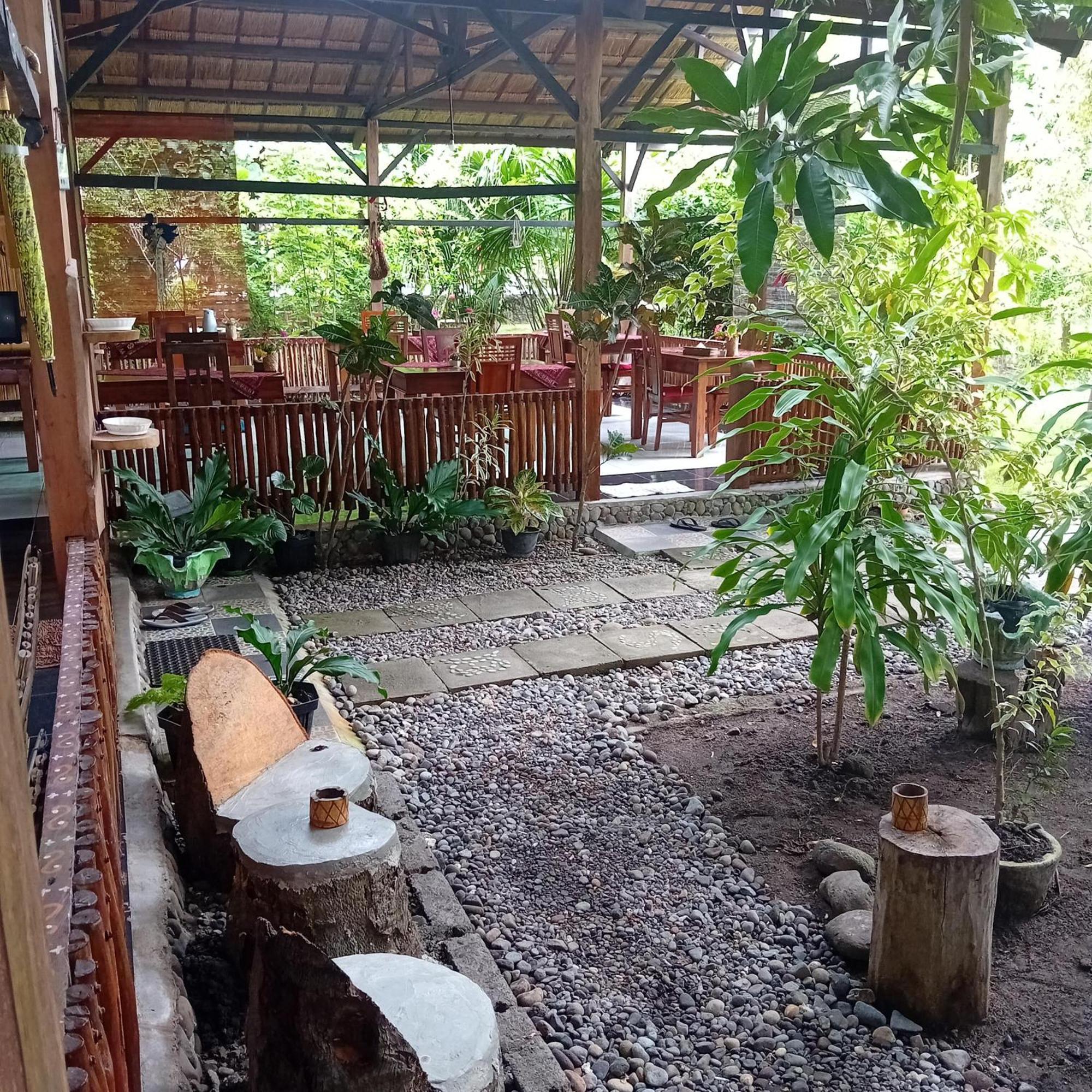 Budi Sun Resort Маумере Экстерьер фото